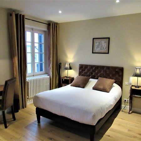Auberge Du Grand Dauphin Dhuizon Kültér fotó
