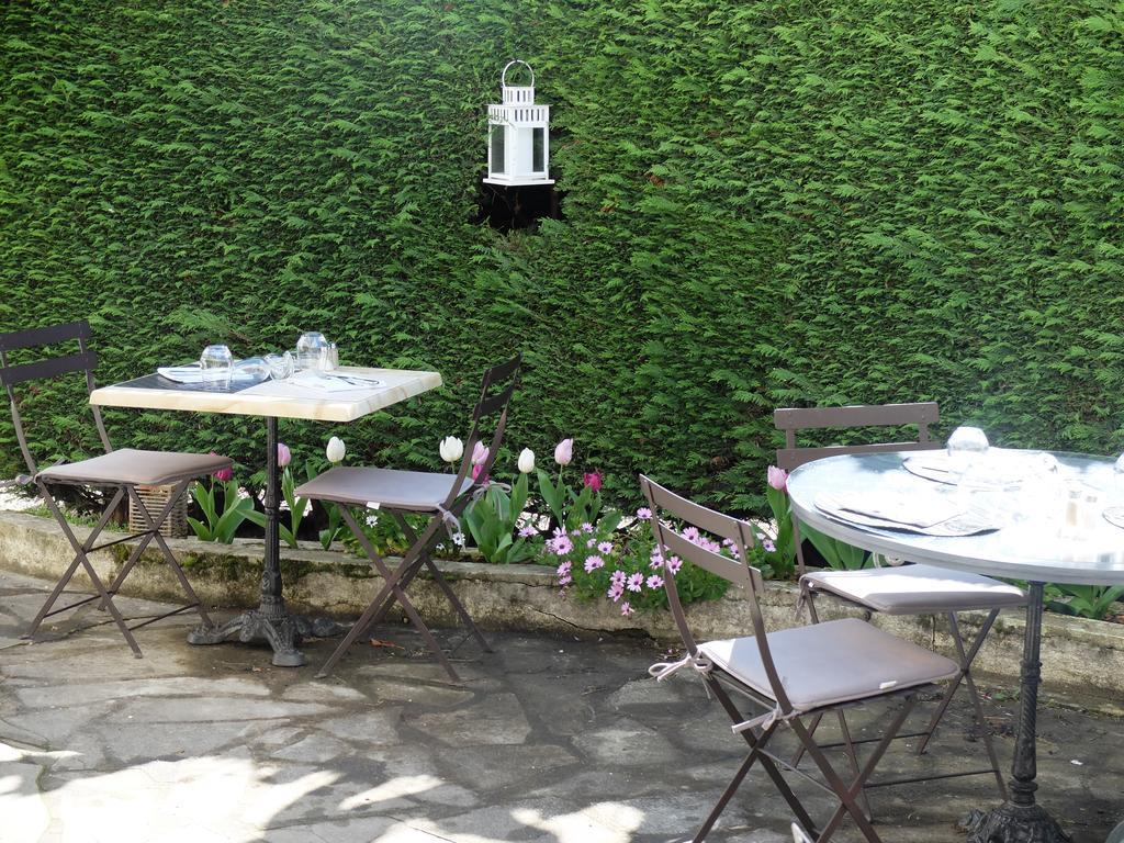 Auberge Du Grand Dauphin Dhuizon Kültér fotó