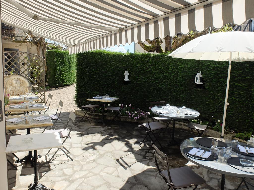 Auberge Du Grand Dauphin Dhuizon Kültér fotó